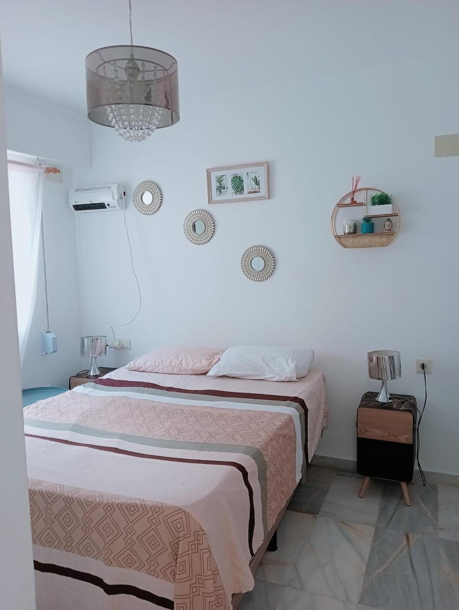 Apartamento Con Wifi, Mascotas Bienvenidas 베니돔 외부 사진